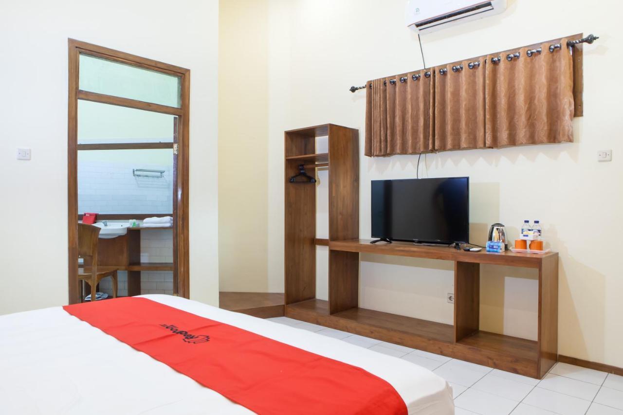 Готель Reddoorz Near Baluran National Park Pandean Екстер'єр фото